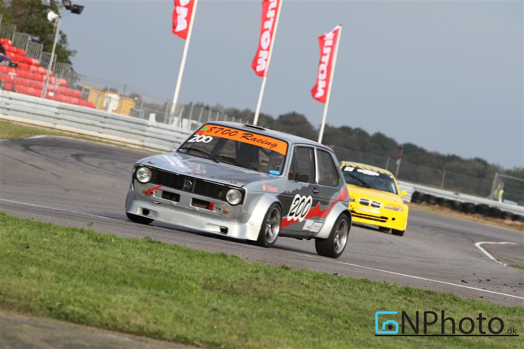 Frankie Jørgensen var på banen igen i sin flotte og hurtige VW Golf 1 GTI i Division 1
(Foto: CNPhoto.dk)